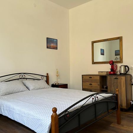 Prista Guest Rooms Ruse Exterior photo