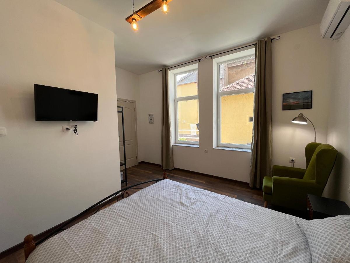 Prista Guest Rooms Ruse Exterior photo
