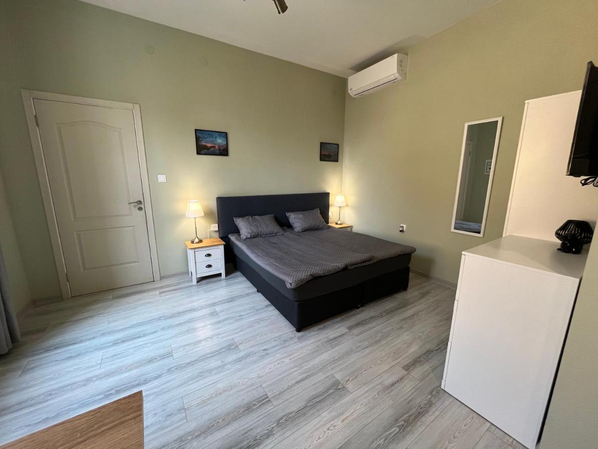 Prista Guest Rooms Ruse Exterior photo